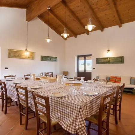 Masseria Perugini Oda ve Kahvaltı 3*