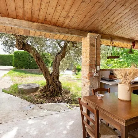 Masseria Perugini فندق مبيت وإفطار